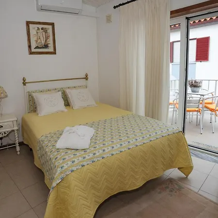 Casa Aguarela, Estilo Familiar Na Serra Da Estrela *